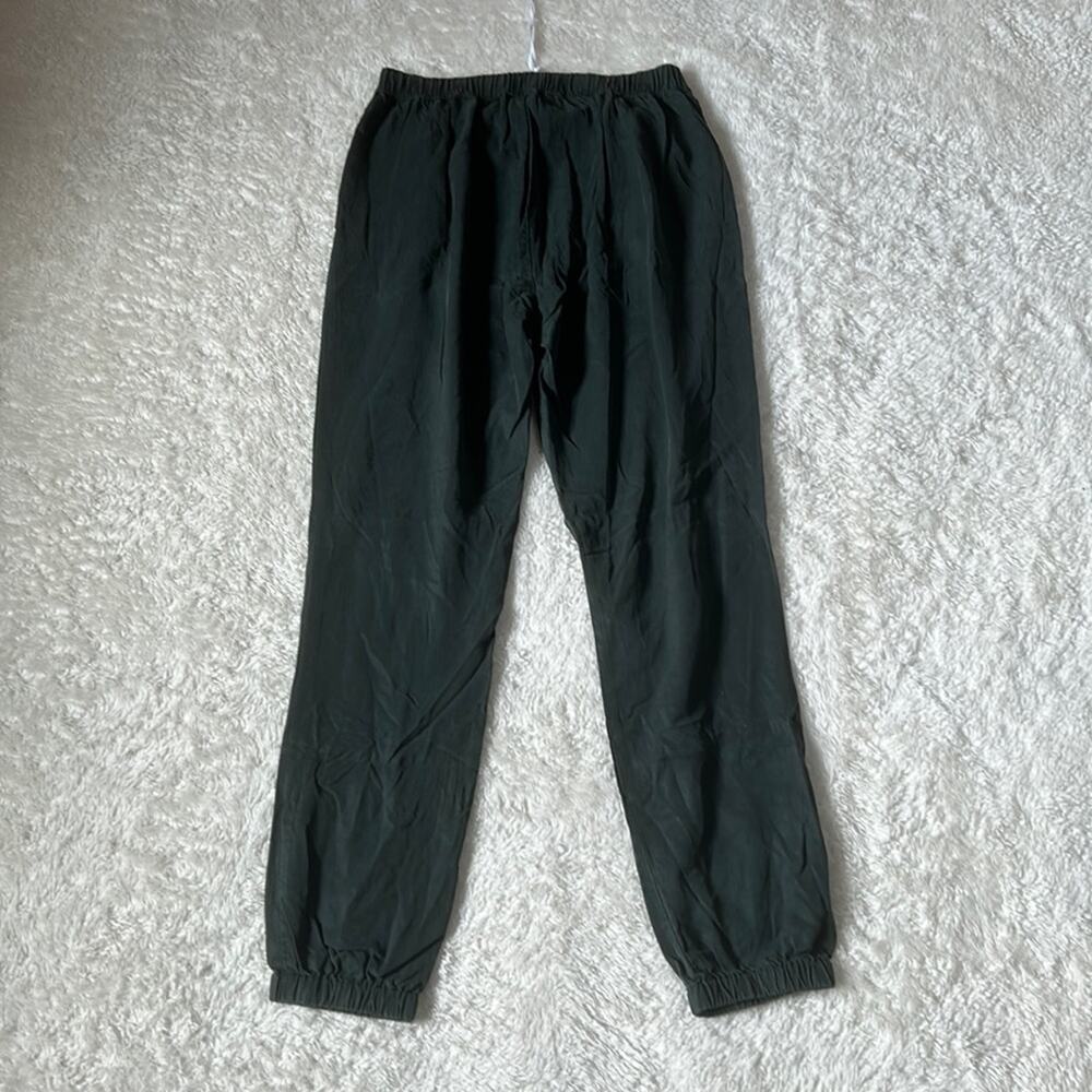 Yerse forest green Paris Tencel Pants NWT size small or T1